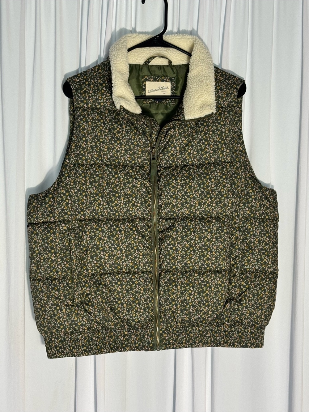 Universal Thread Olive Green Floral Sherpa-Lined Puffer Vest